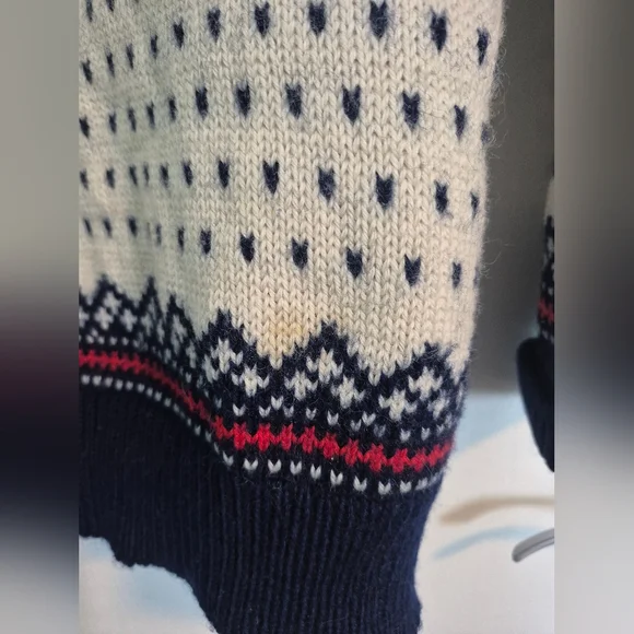 Dale of Norway Navy and White Wool Cardigan - Picture 4 of 5